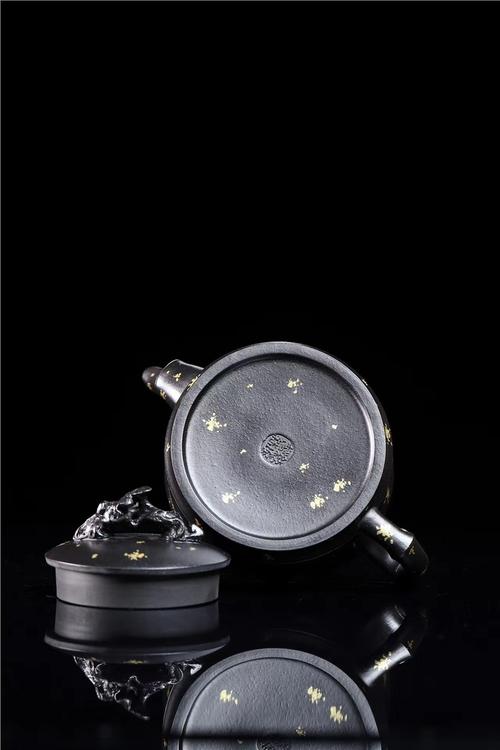 紫砂艺苑款紫砂壶228