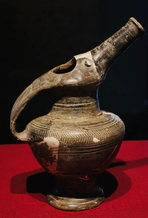 原始瓷器是陶器还是瓷器