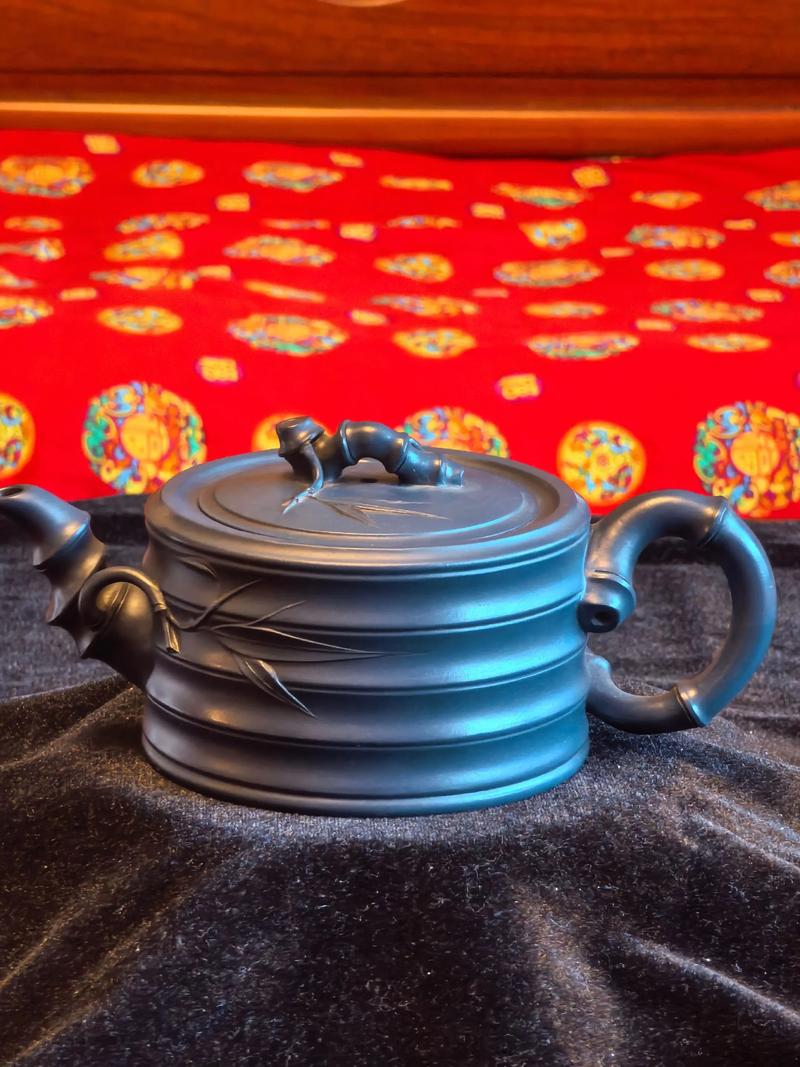 紫砂壶作为茶具和工艺品