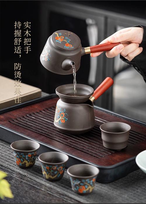 紫砂壶作为茶具和工艺品