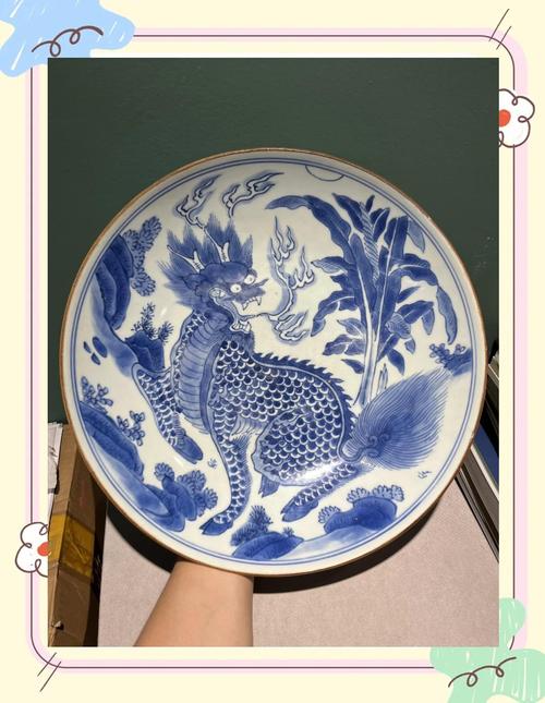 青花麒麟大盘瓷器照片