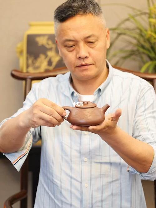 吴建平 简介 紫砂壶