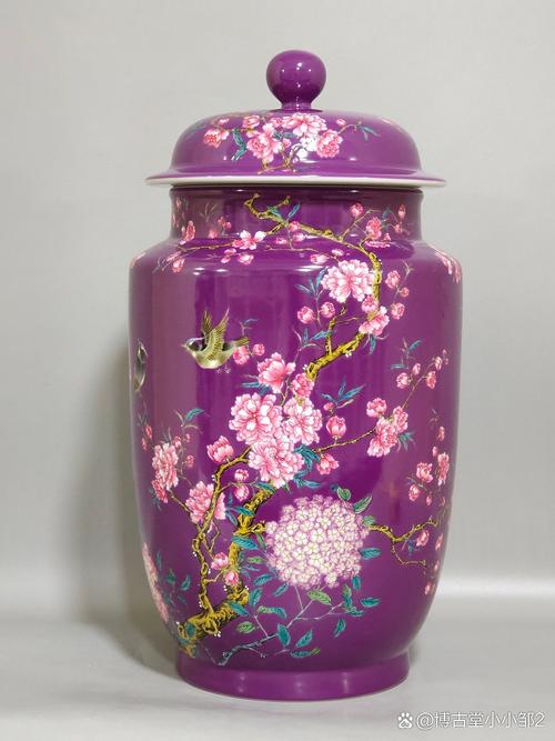 清代乾隆瓷器花鸟罐子