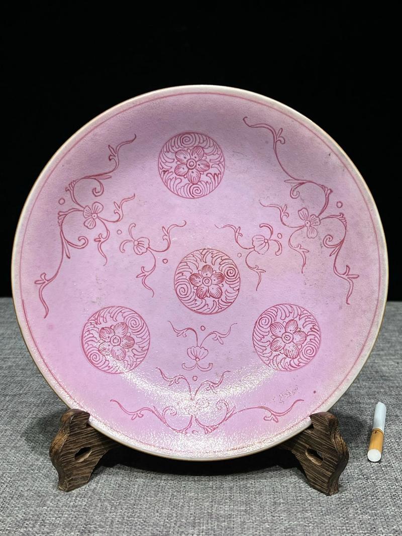 乾隆时期瓷器花纹图片