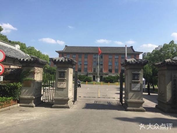 上海应用技术大学徐汇校区