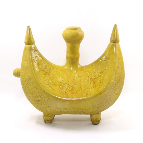 古董瓷器椭圆扁壶图片