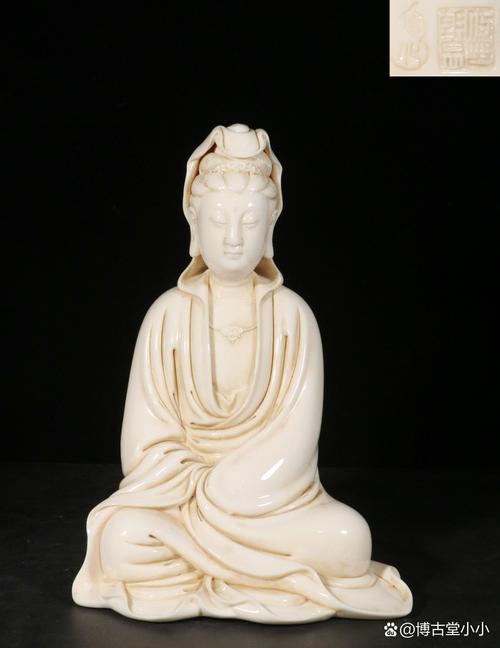 元代白釉观音瓷器图片