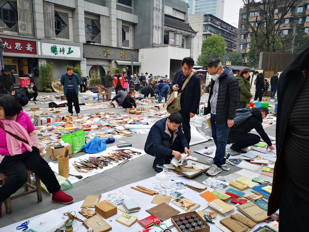 成都送仙桥古玩市场营业时间
