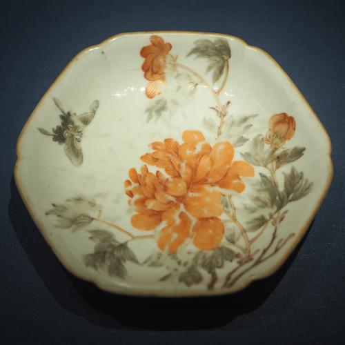 彩绘瓷器 牡丹 蝴蝶