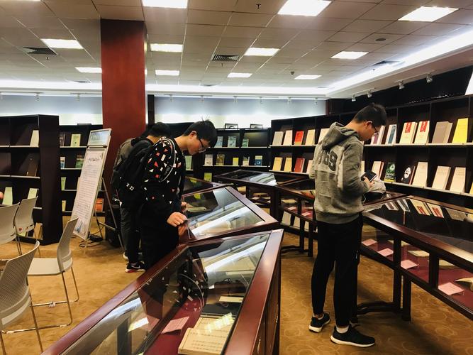 电子科技大学成都学院图书馆