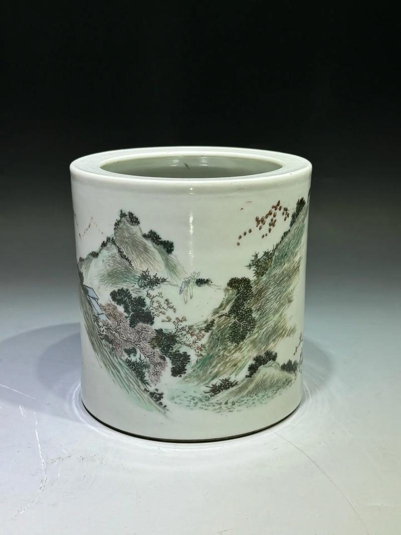 1968瓷器笔筒价格
