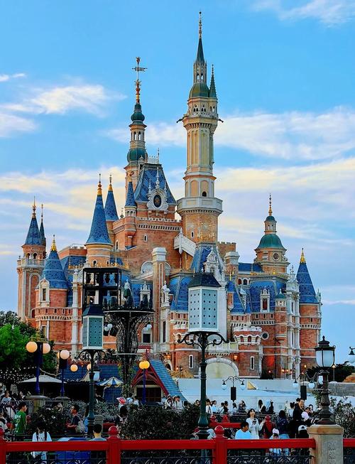 上海迪士尼适合多大孩子玩