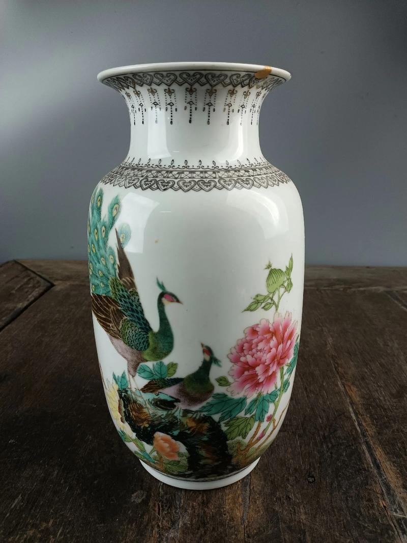 japan瓷器孔雀瓶