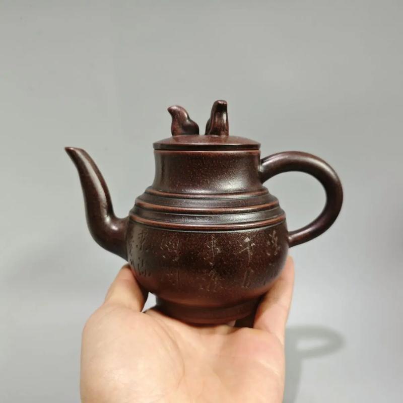 宜兴紫砂壶 1966