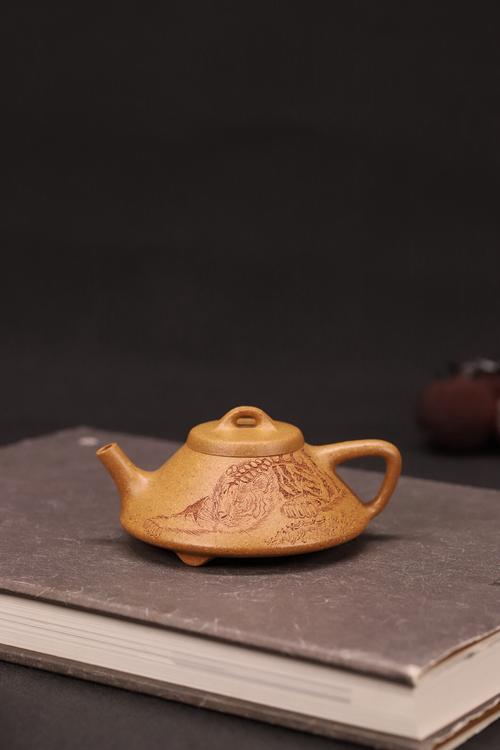 宾如刻紫砂壶刻紫砂壶