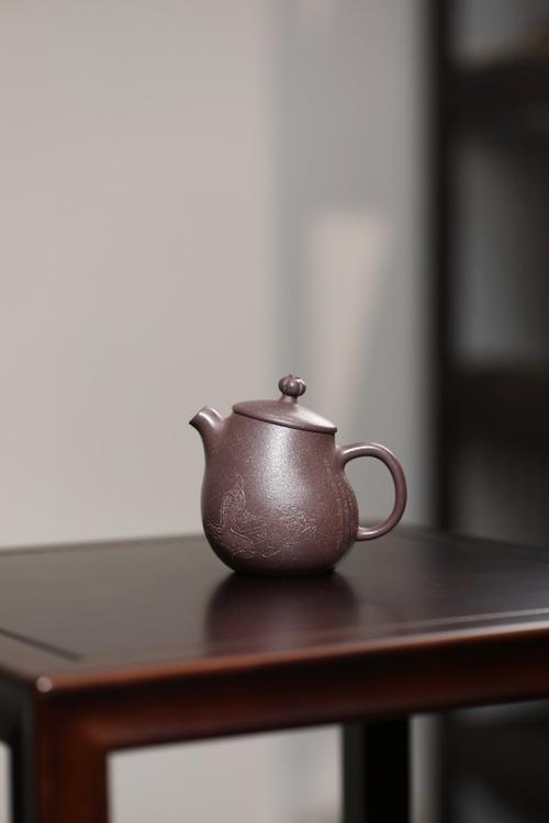 紫砂壶有十圆不如一方