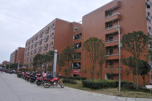 成都五月花计算机专业学校