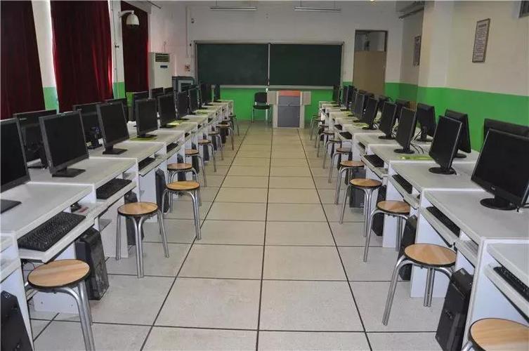 北京市昌平区回龙观中学