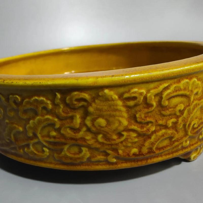 明代瓷器黄铀瓷器笔筒