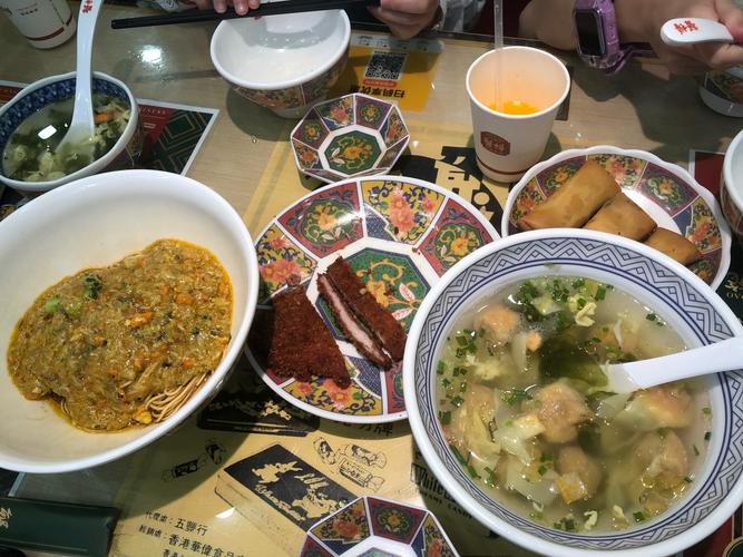 上海自然博物馆附近美食