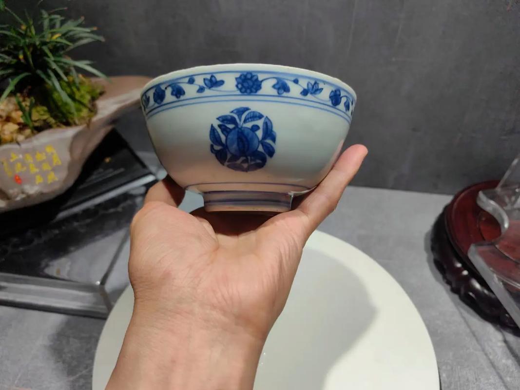 明万历长命富贵款瓷器