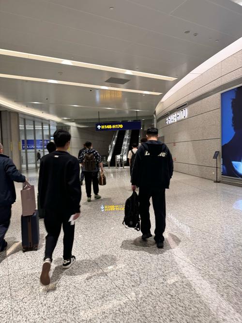 上海浦东机场接机口在哪