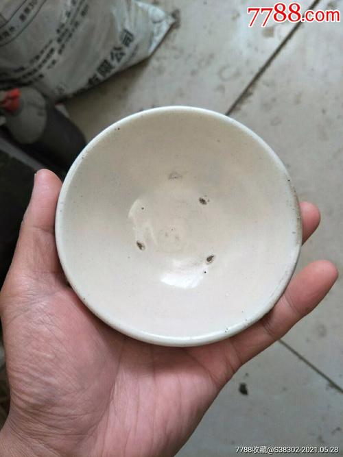 五代邢窑瓷器底足图片