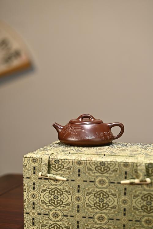 杨国成大红袍泥紫砂壶