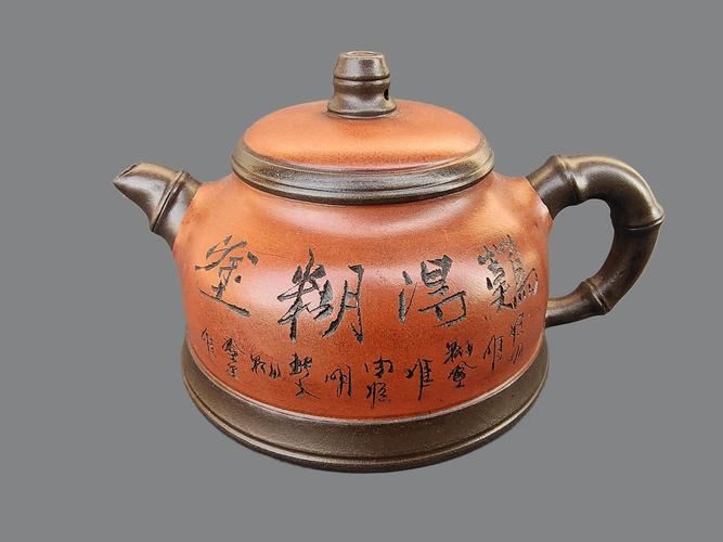 适合在紫砂壶上提的诗