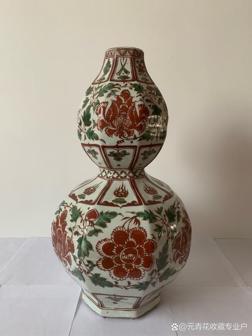 元代釉里红里绿釉瓷器