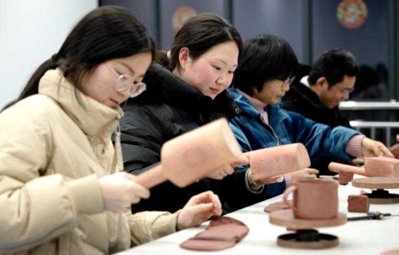 有学做紫砂壶的学校吗