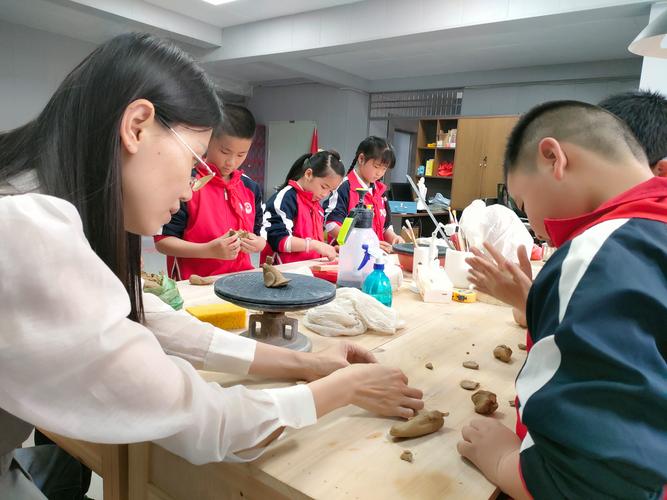 有学做紫砂壶的学校吗