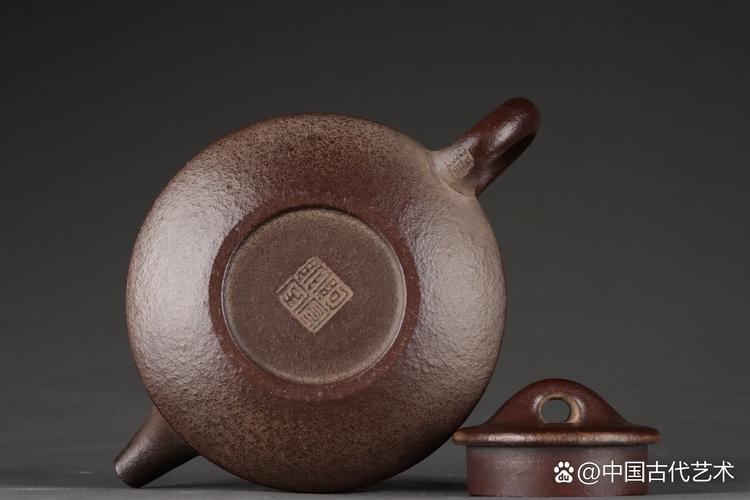 阿曼陀室彭年款紫砂壶