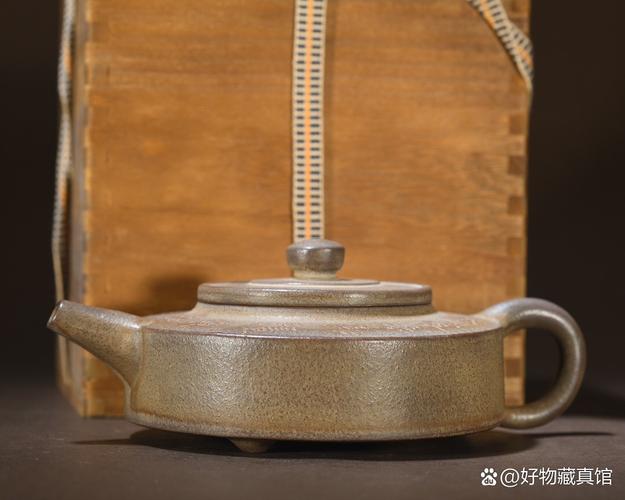 阿曼陀室彭年款紫砂壶