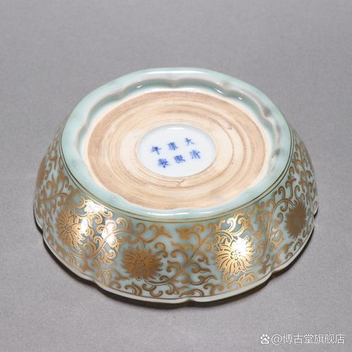 博物馆康熙豆青釉瓷器