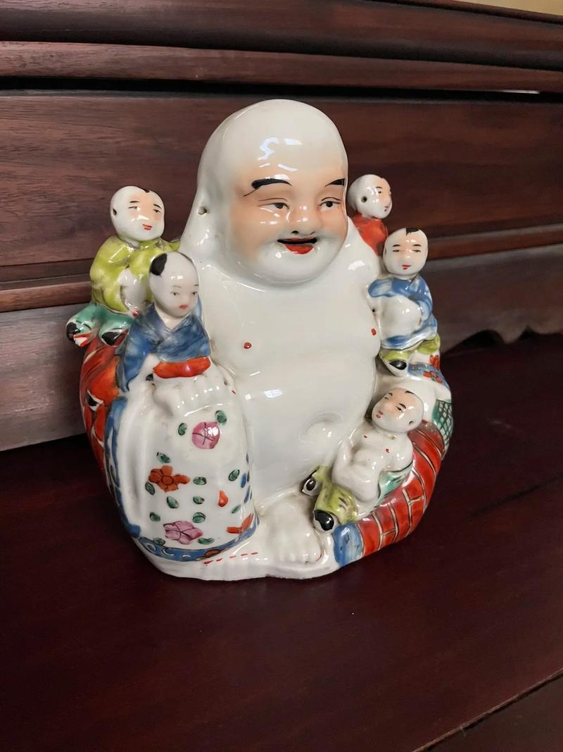 清代弥勒佛瓷器多少钱
