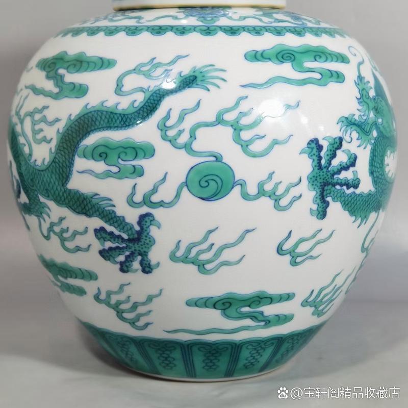 斗彩瓷器上的绿彩特征