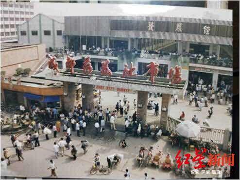 成都东站到荷花池怎么坐车