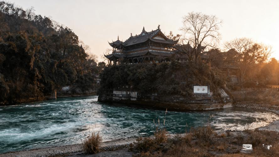 南京和成都哪个更适合旅游