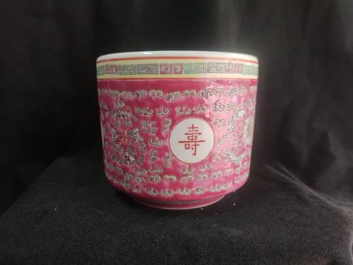 乾隆万寿无疆瓷器香炉