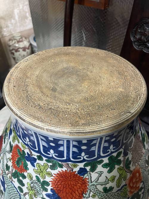 大明嘉靖年制五彩瓷器