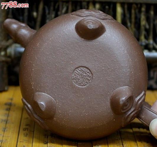 紫砂壶名家荆溪凌万兴