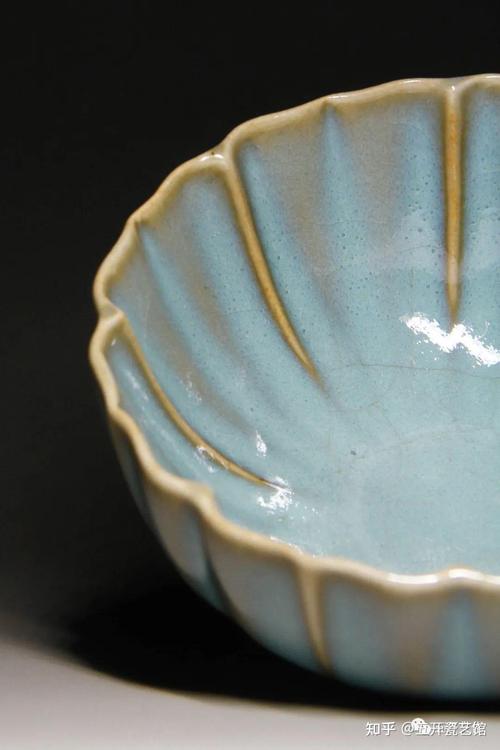 瓷器矿物釉是什么样的