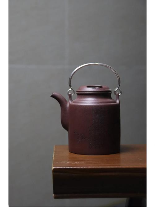 储铭的洋桶紫砂壶图片