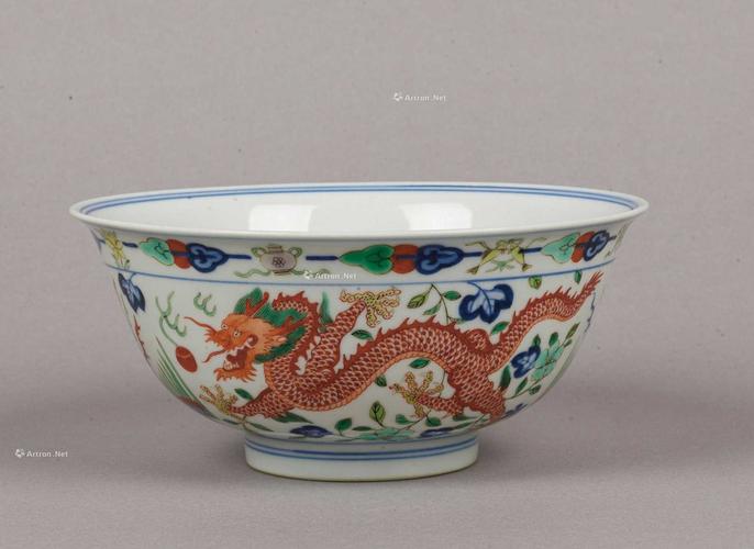 现代乾隆五彩瓷器图片