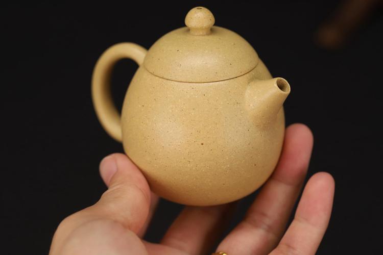 紫砂壶可以用手盘玩吗