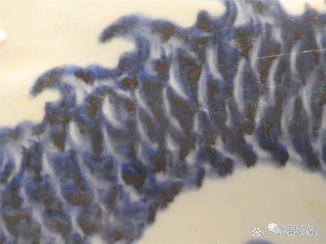 老瓷器的青花斑点图片