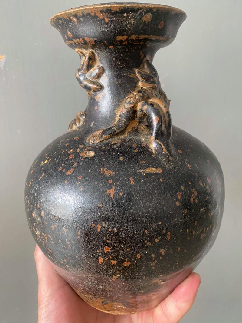 宋朝黑老太太瓷器图片