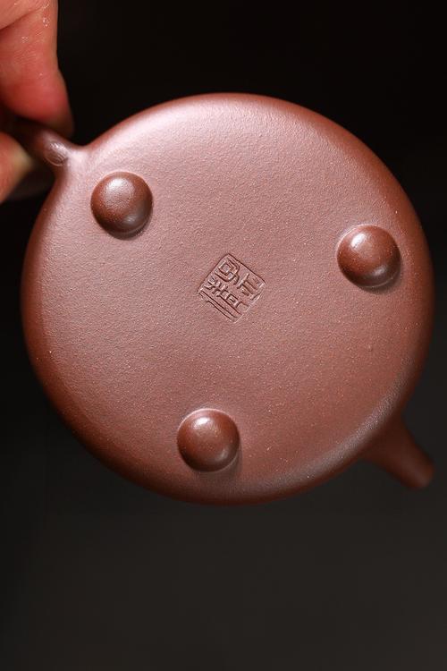 紫紫砂壶的盖有间隙吗