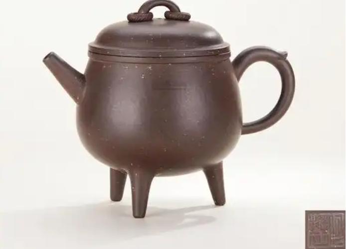 何挺初紫砂壶底款图片